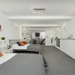 Apartament Przyszlosci Z Dwiema Sypialniami W Krakowie By Noclegi Renters