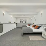 Apartament Przyszlosci Z Dwiema Sypialniami W Krakowie By Noclegi Renters