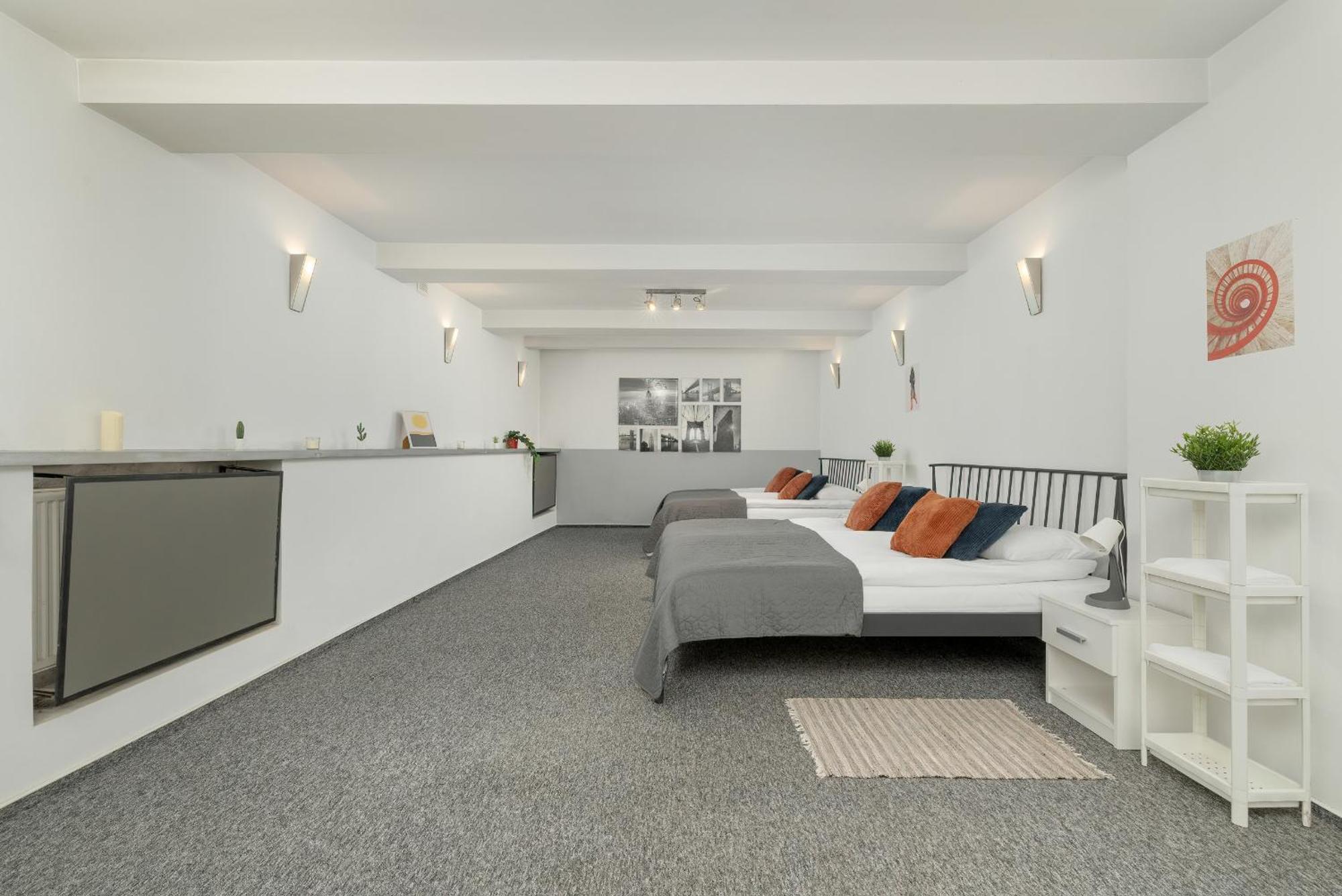 Apartament Przyszlosci Z Dwiema Sypialniami W Krakowie By Renters *