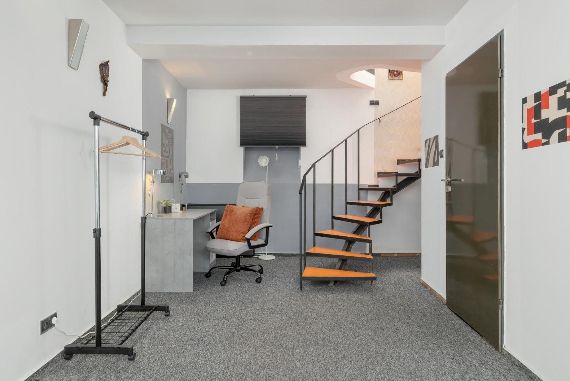 Apartment Apartament Przyszlosci Z Dwiema Sypialniami W Krakowie By Renters Krakau