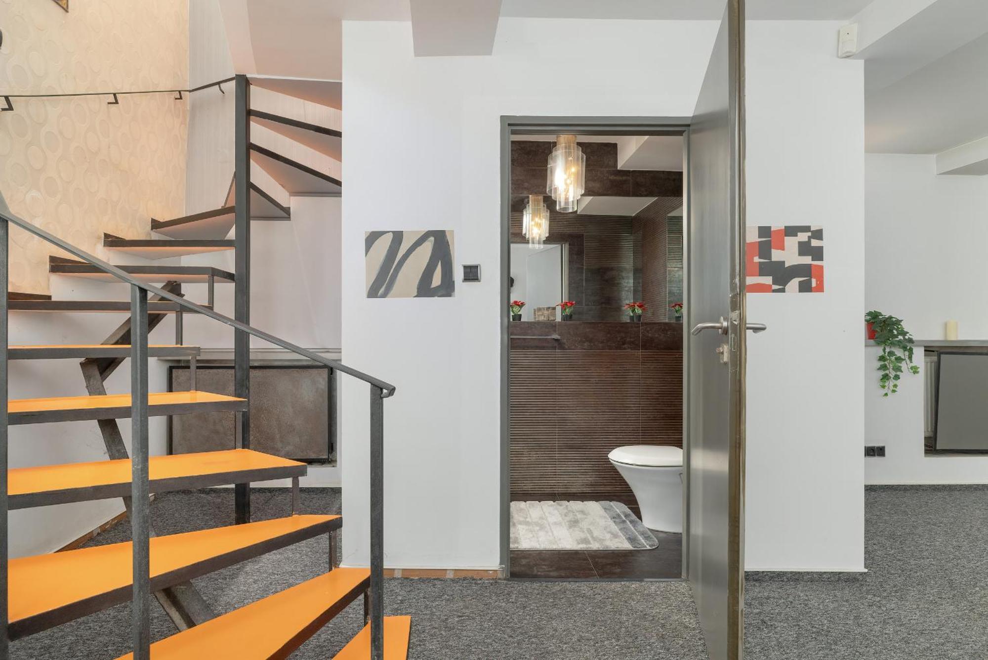 Apartament Przyszlosci Z Dwiema Sypialniami W Krakowie By Renters
